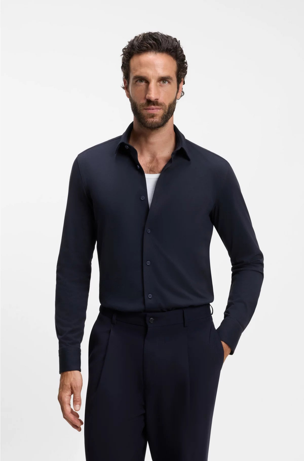 SLIM-FIT SHIRT IN A PERFORMANCE-STRETCH COTTON BLEND