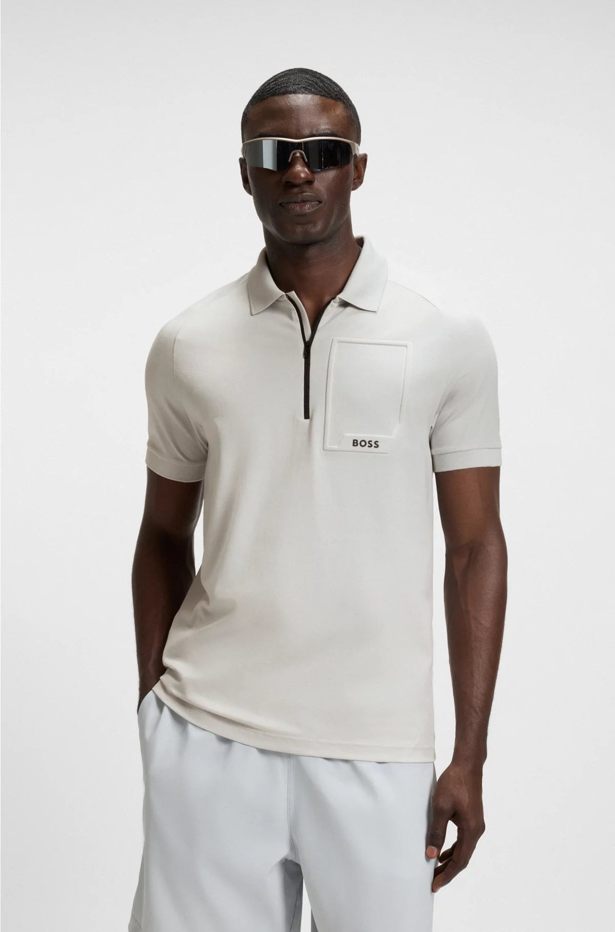 ZIP-NECK POLO SHIRT IN MOISTURE-WICKING STRETCH COTTON