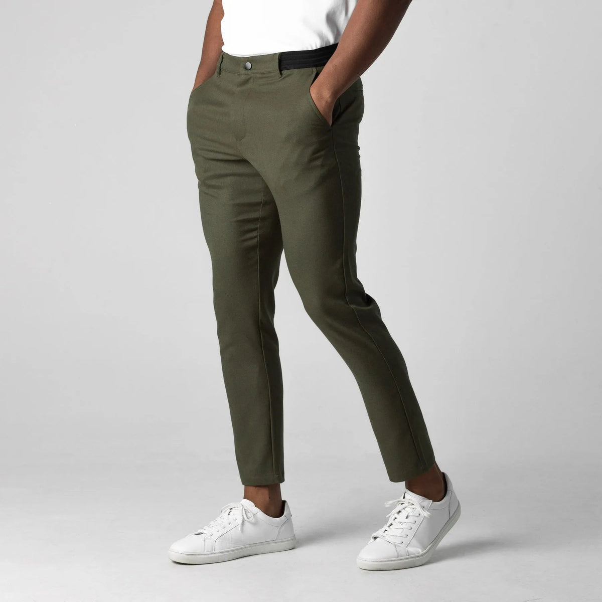 ACTIVE CHINOS - OLIVE