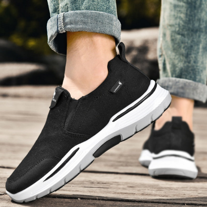Men’s Breathable Mesh Slip-On Walking Shoes