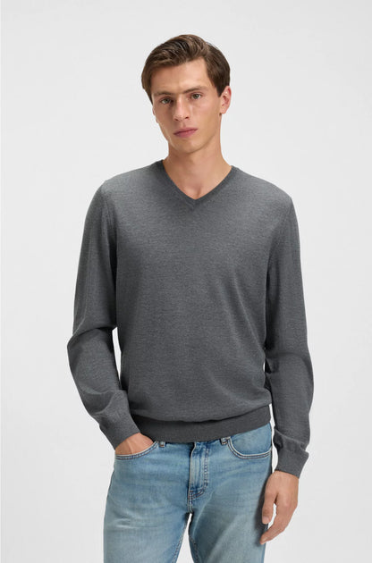 SLIM-FIT V-NECK SWEATER IN VIRGIN WOOL