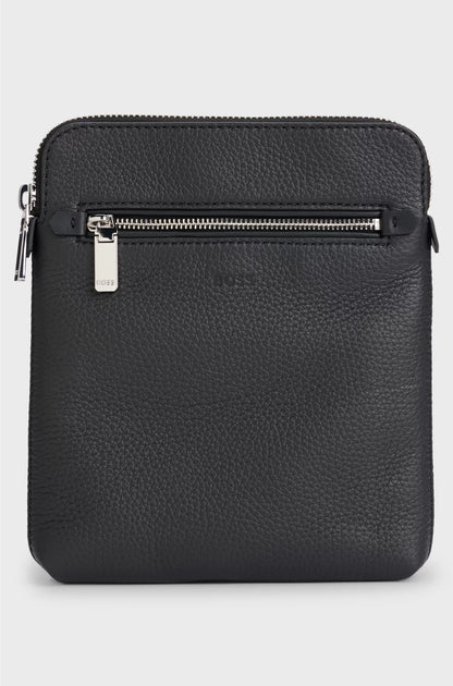 ENVELOPE BAG IN GRAINED ITALIAN LEATHER WITH EMBOSSED LOGO