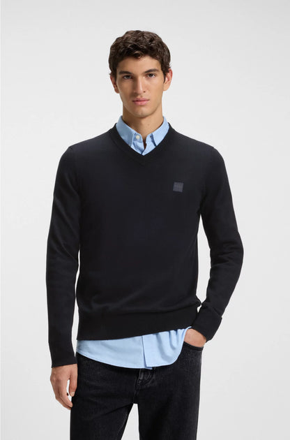 V-NECK SWEATER IN COTTON AND CASHMERE WITH LOGO PATCH