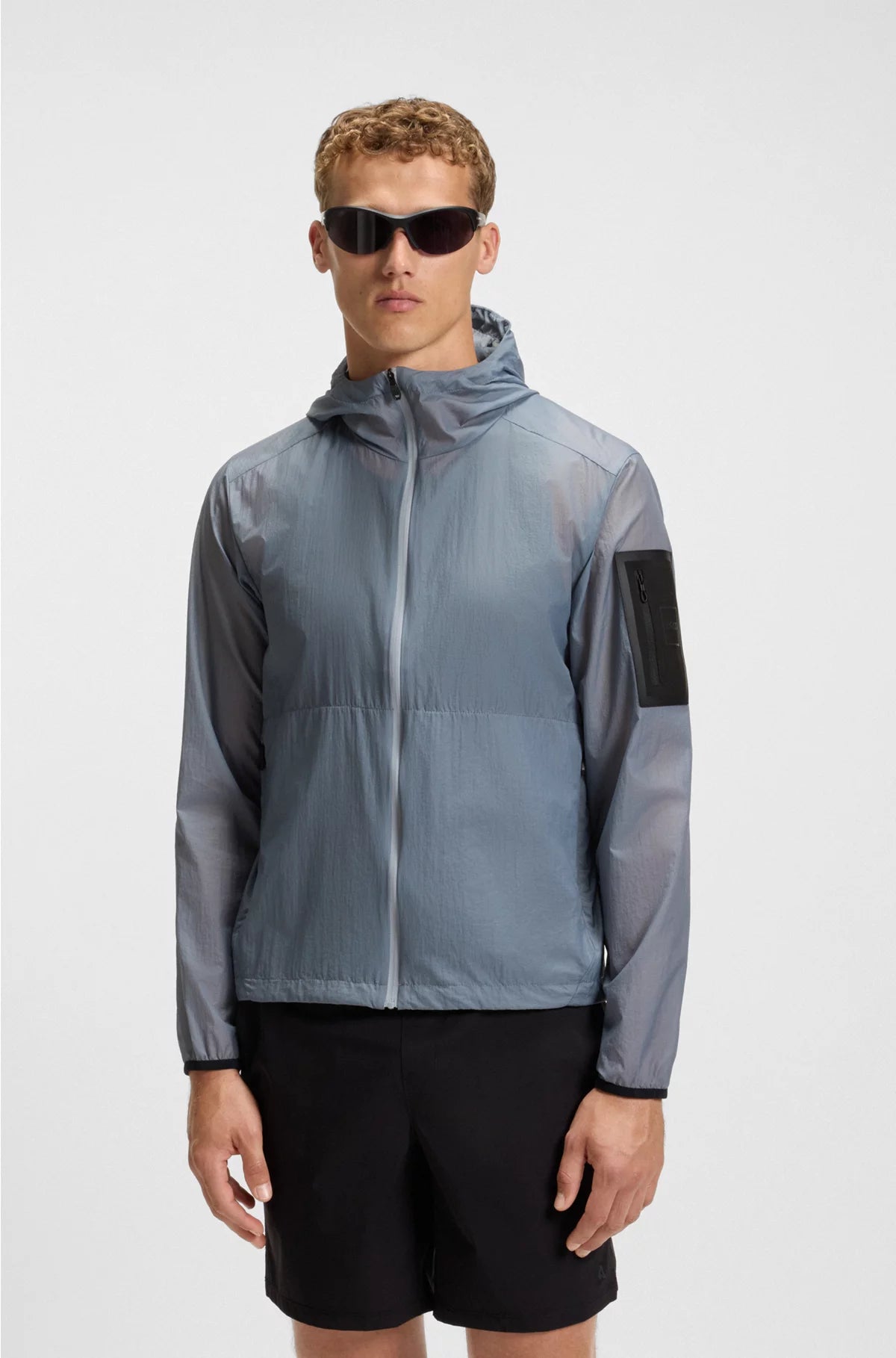 PACKABLE WATER-REPELLENT JACKET IN LIGHTWEIGHT RIPSTOP FABRIC