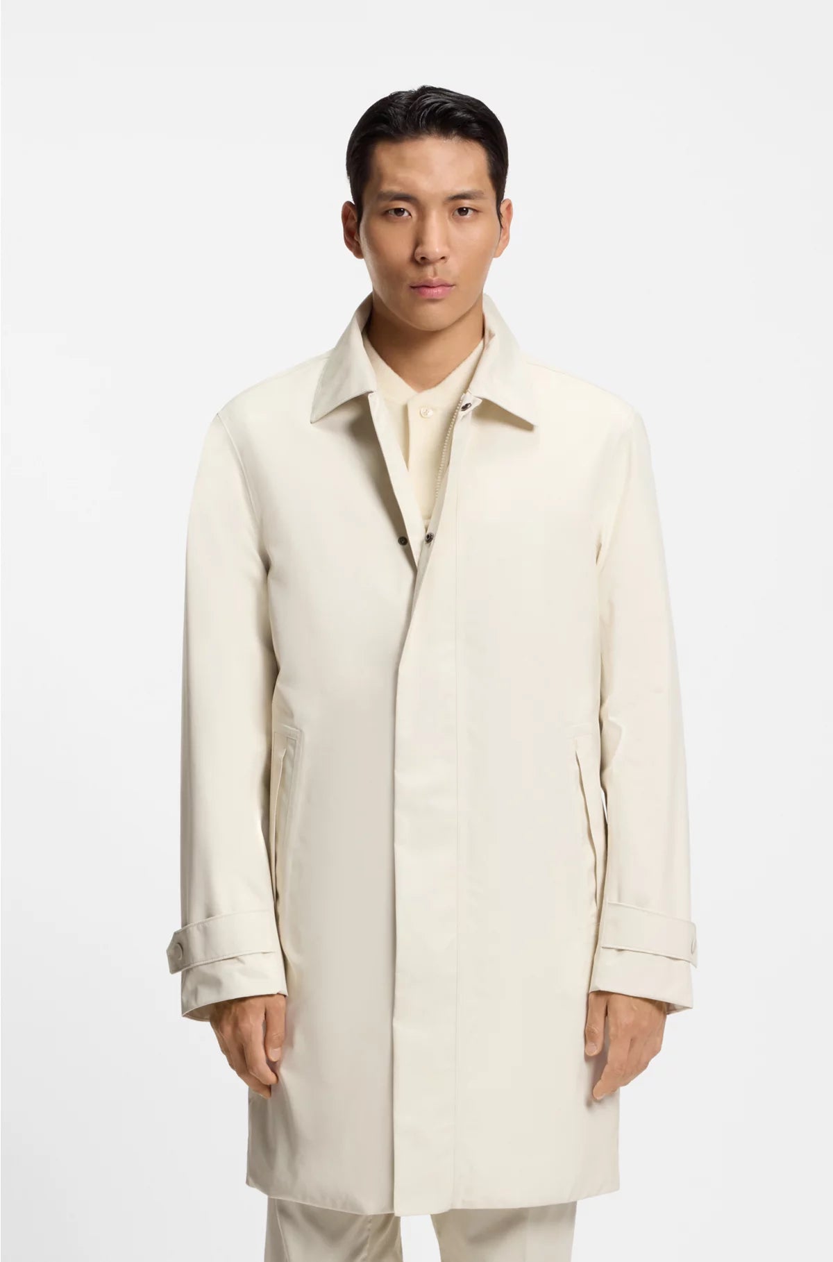 GORE-TEX? WATER-REPELLENT COAT WITH CONCEALED CLOSURE