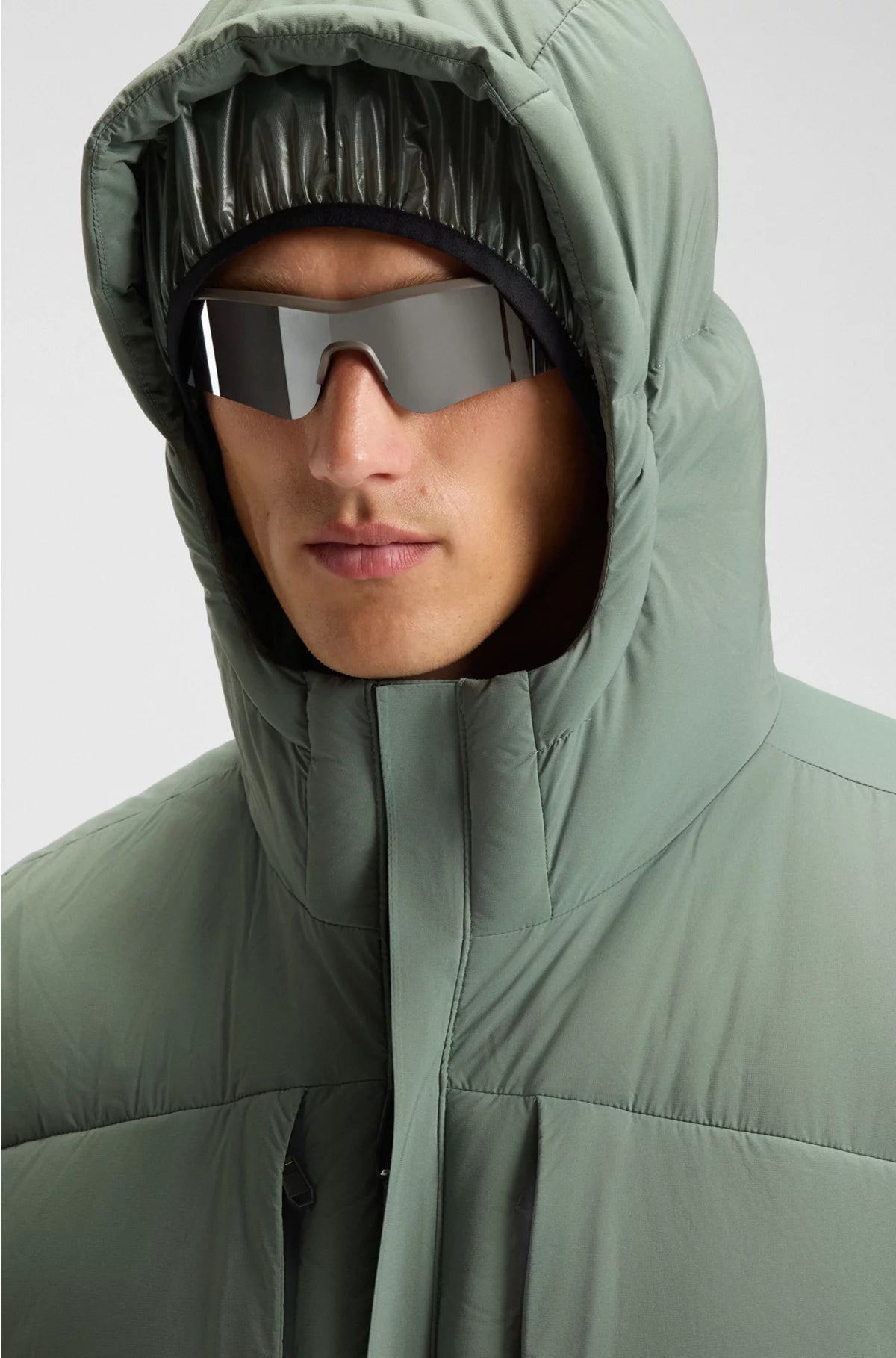 LONG-LENGTH DOWN JACKET IN WATER-REPELLENT STRETCH FABRIC