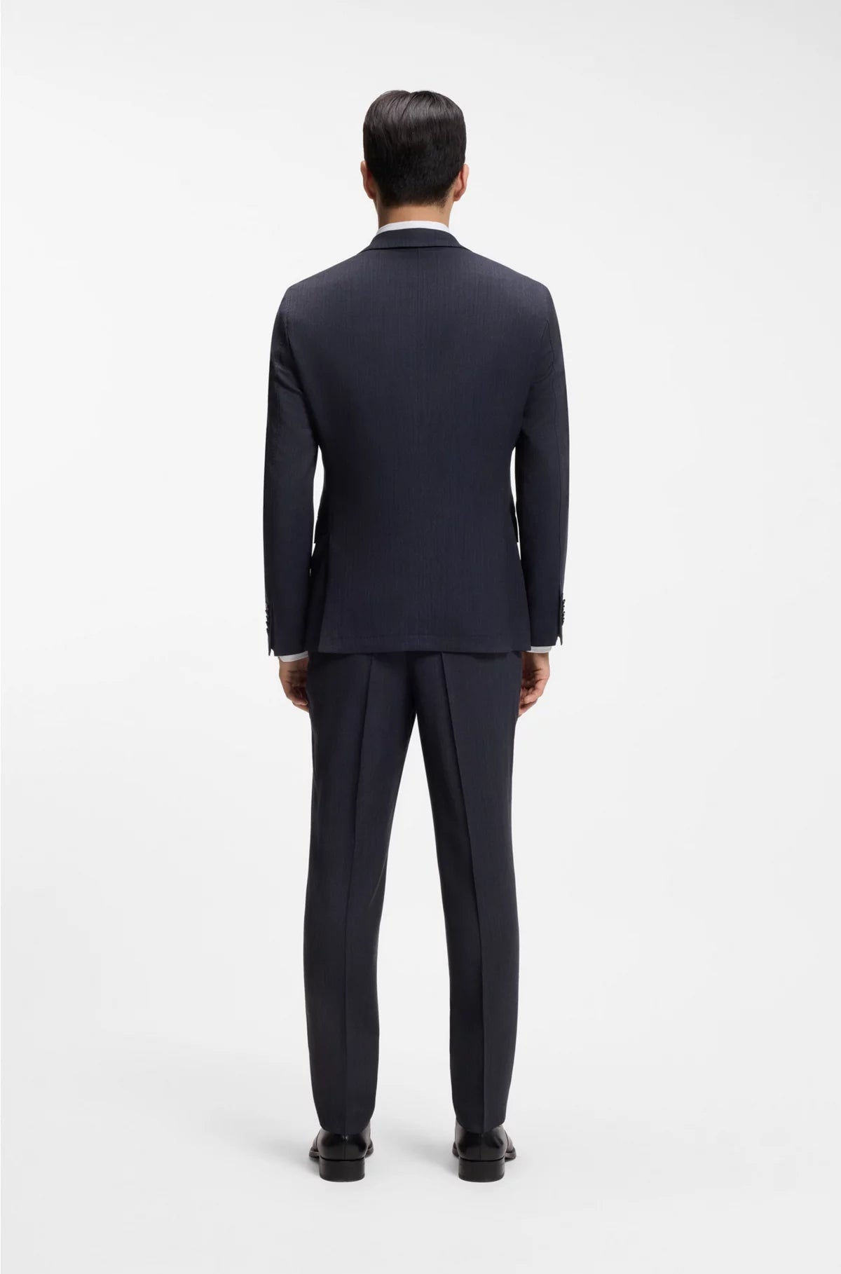 SLIM-FIT SUIT IN VIRGIN WOOL AND SILK