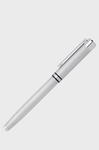 CHROME FOUNTAIN PEN WITH ENGRAVED PATTERN