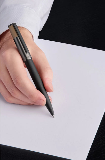 BRUSHED BALLPOINT PEN WITH CAMEL-COLOURED TRIM