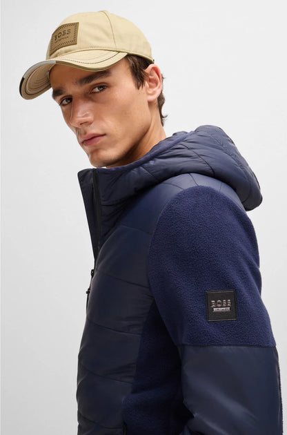 EQUESTRIAN CAP WITH RETRO-INSPIRED LOGO PATCH